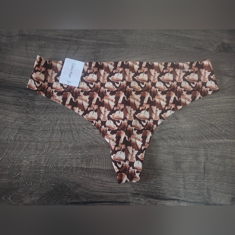 Women's Calvin Klein Brown Patterned Thong Size XL NWT